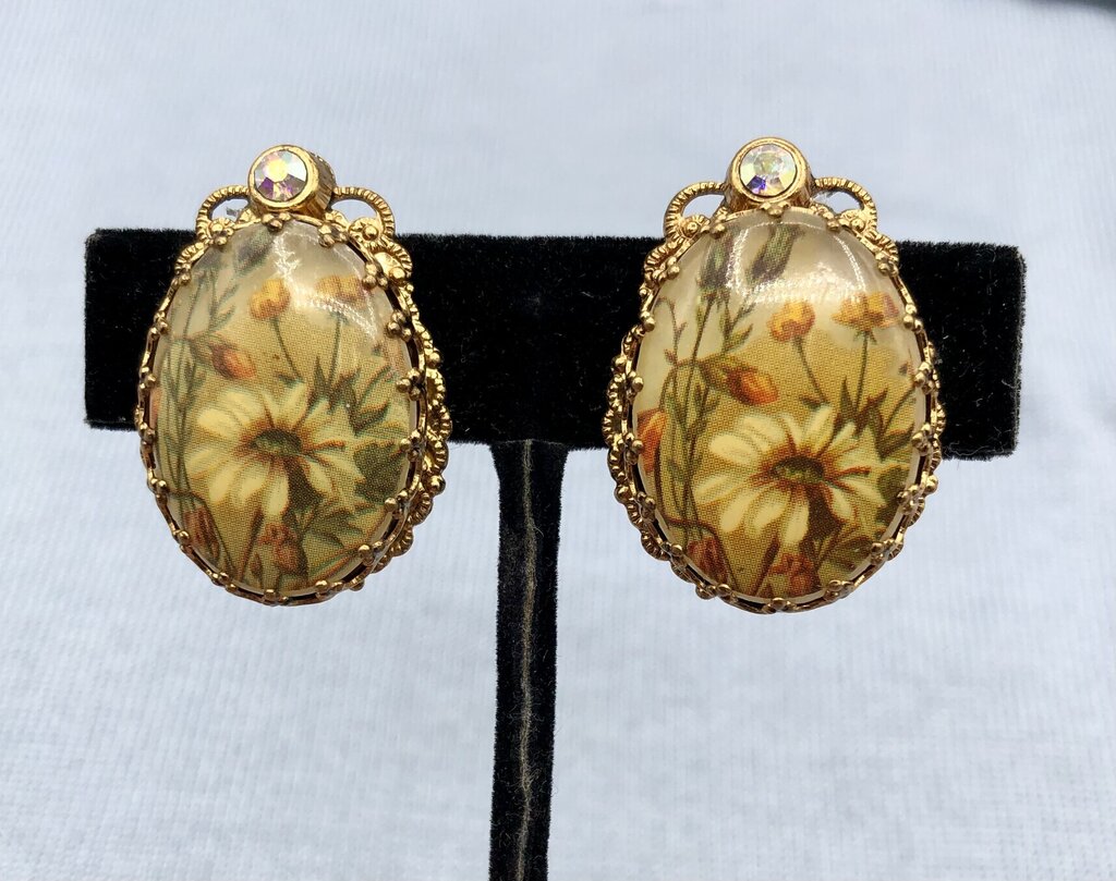 Vintage West Germanay Floral & Filigree Clip Earrings /b