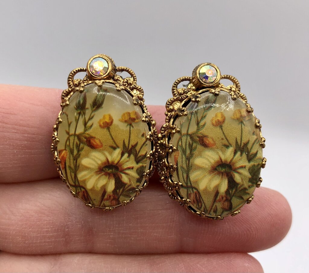 Vintage West Germanay Floral & Filigree Clip Earrings /b