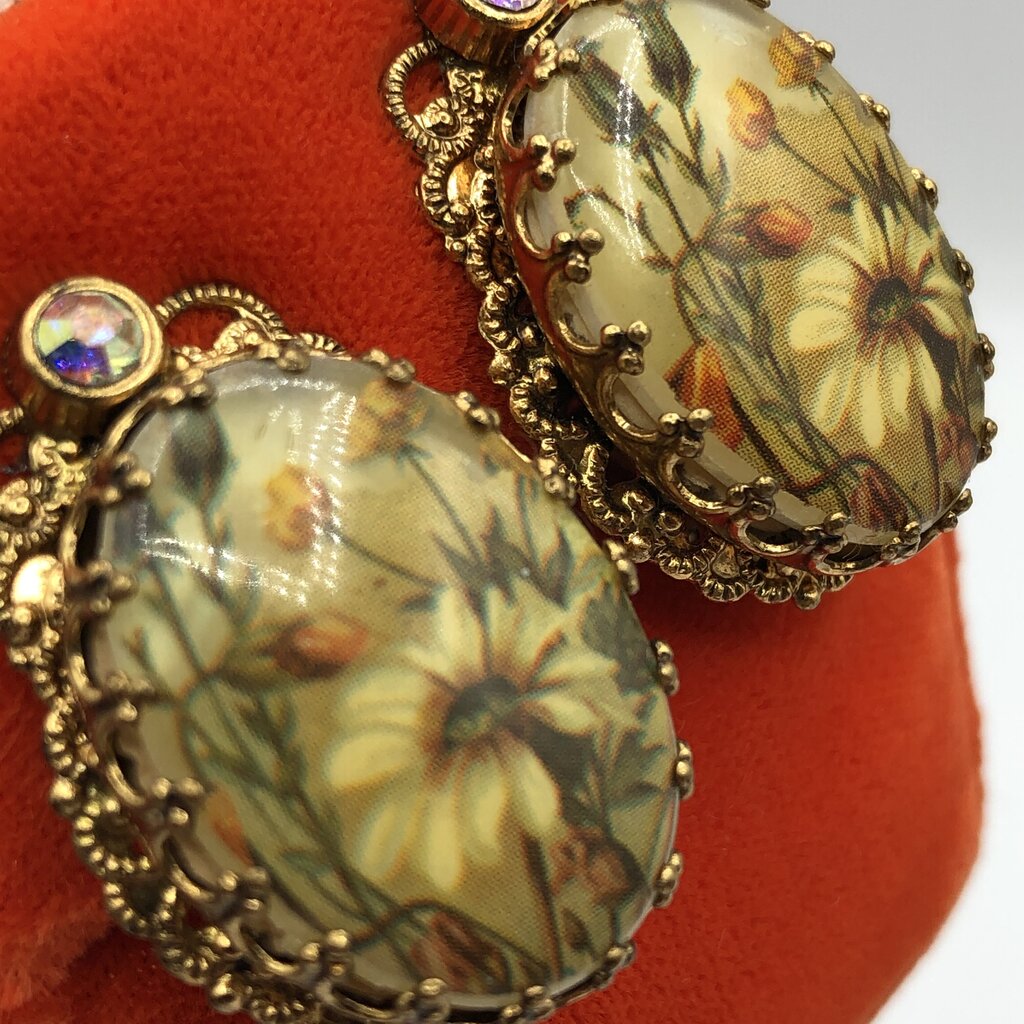 Vintage West Germanay Floral & Filigree Clip Earrings /b