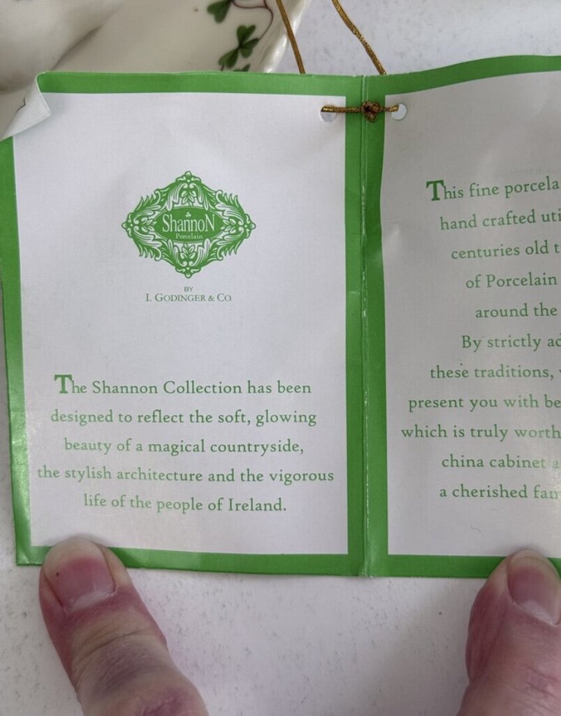 The Shannon Collection 7pc Lot of Porcelain Shamrock Cuos & Saucers NWT /r
