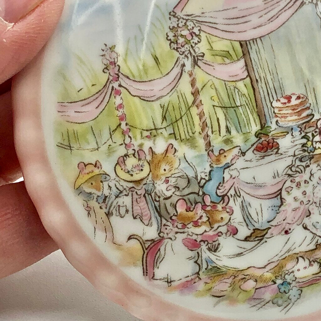 Royal Doulton Brambly Hedge “The Birthday” Trinket Box /b
