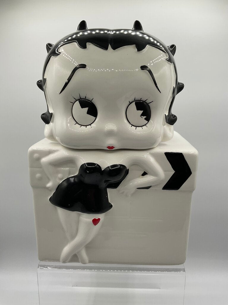 Benjamin & Medwin 1995 Betty Boop Black and White Cookie Jar /s