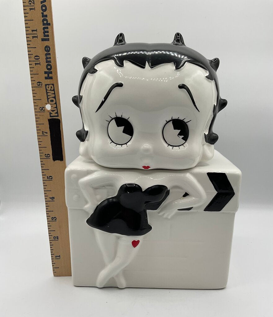 Benjamin & Medwin 1995 Betty Boop Black and White Cookie Jar /s