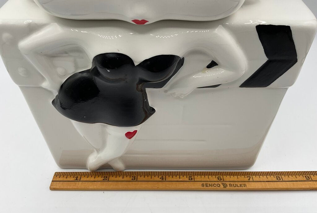 Benjamin & Medwin 1995 Betty Boop Black and White Cookie Jar /s