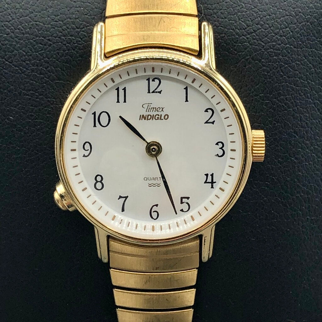 Ladies Timex INDIGLO Quartz Wristwatch /b