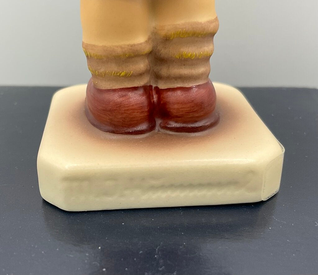 Lot of 4 Exclusive Edition Hummel Figurines with Boxes /s