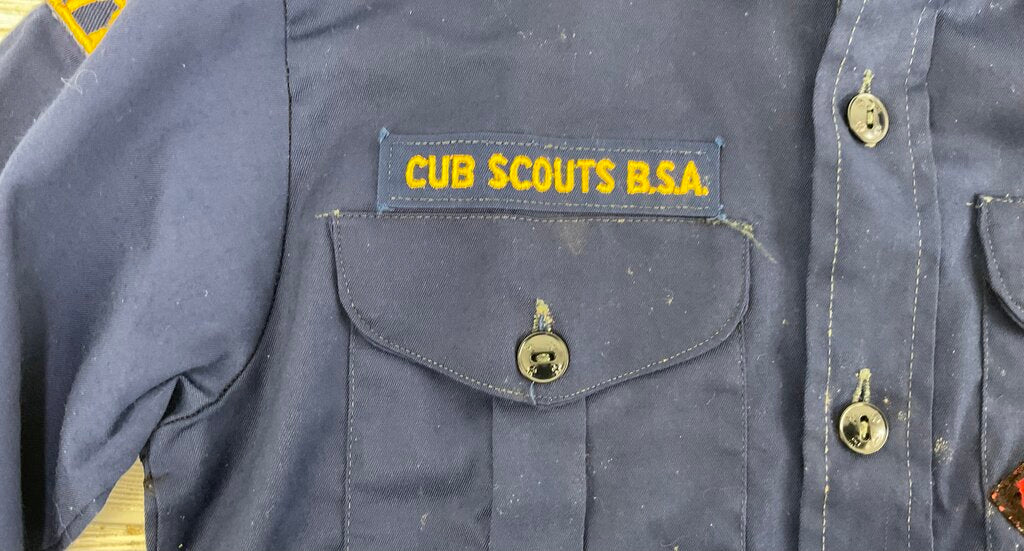 Vintage Boy Scout of America Cub Scout Official Uniform Long Sleeve Shirt & 5 Bandanas - Camp Pendalouan, Michigan /s
