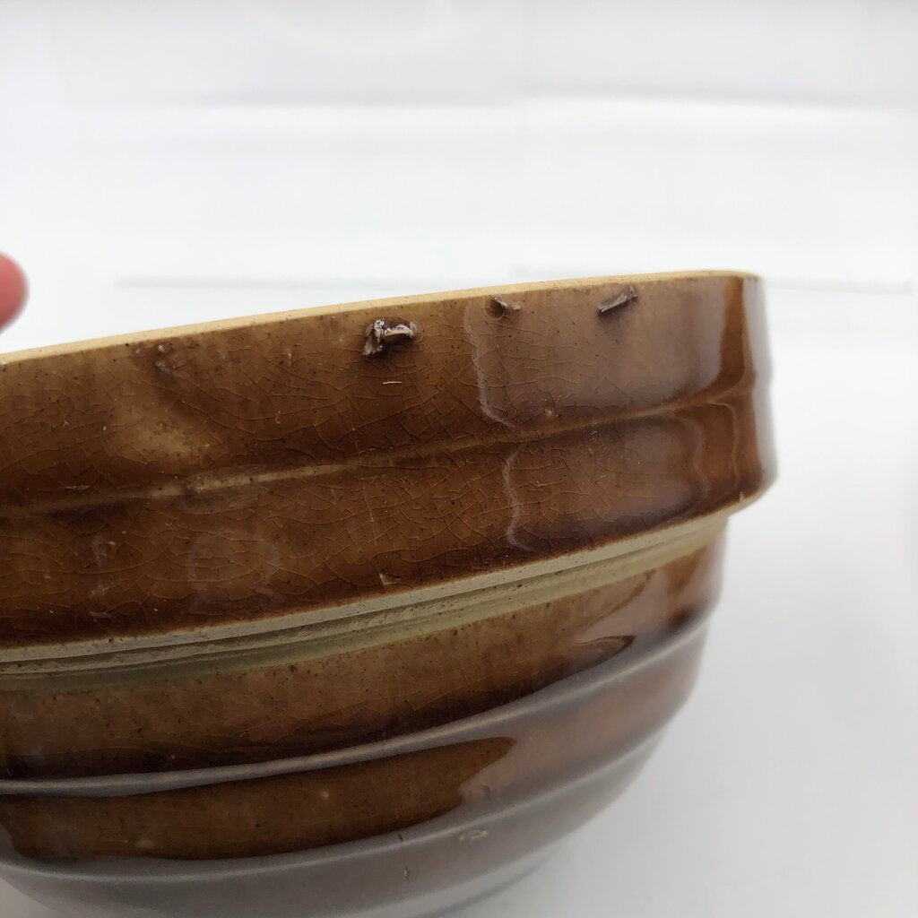 Pair 1920s Yellow Ware Nesting Bowls #5 & #6 USA /b