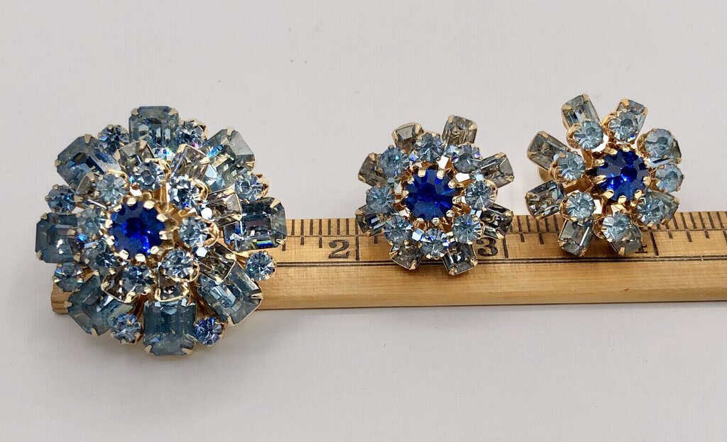 Brilliant 1950’s CORO Earrings & Brooch Set w/ Blue Rhinestones /b