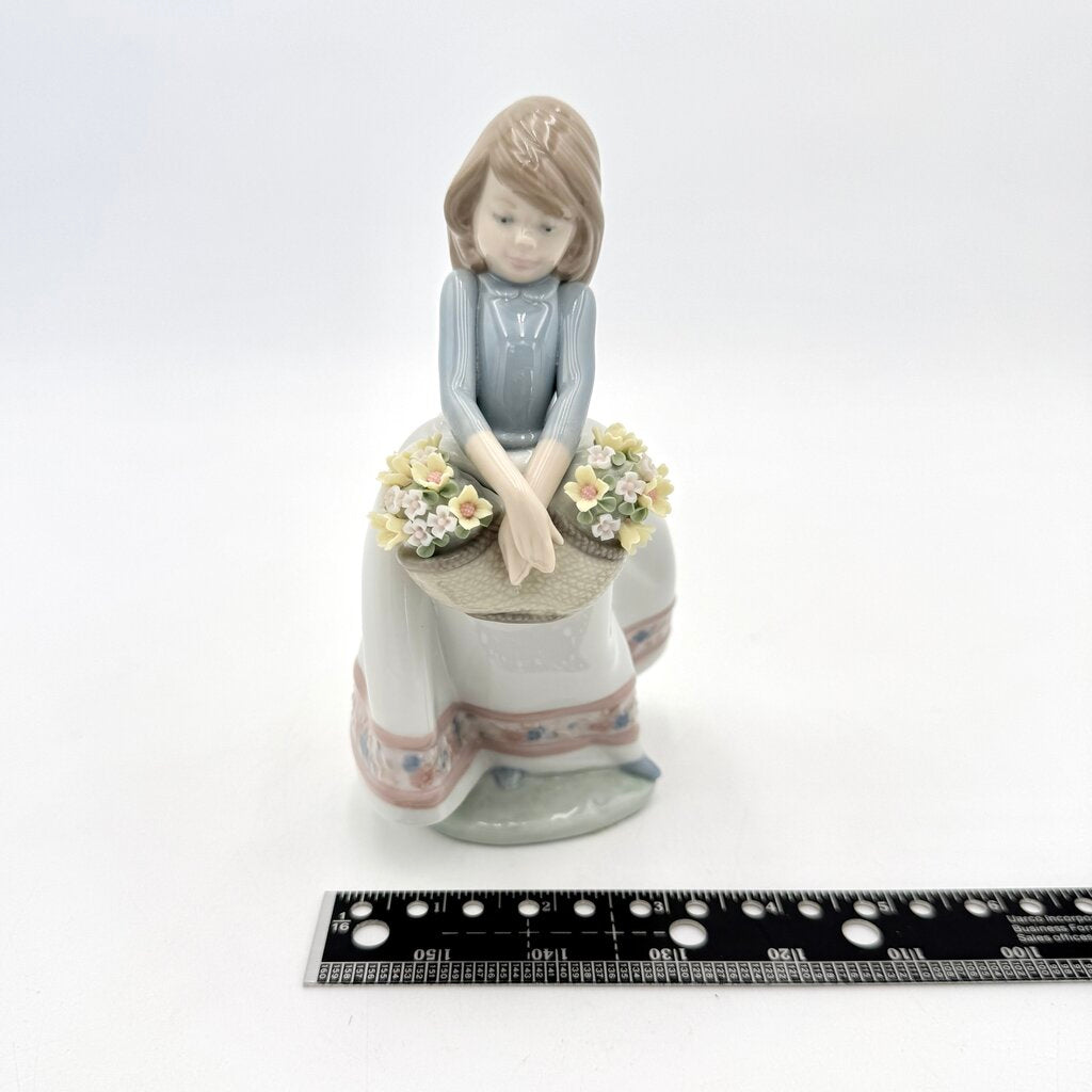 Lladro 'May Flowers' Porcelain Figurine