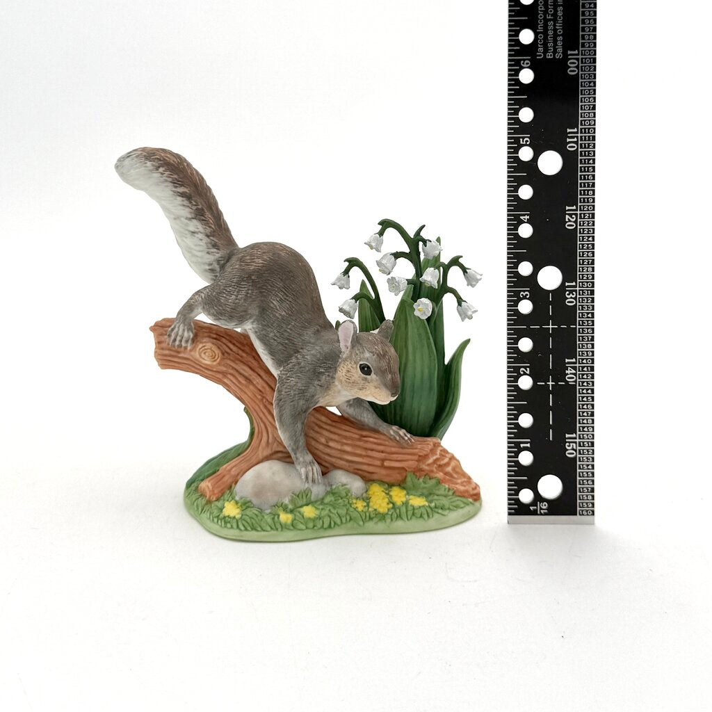 VTG Lenox Friendly Frolic Gray Squirrel Porcelain Figurine 2002