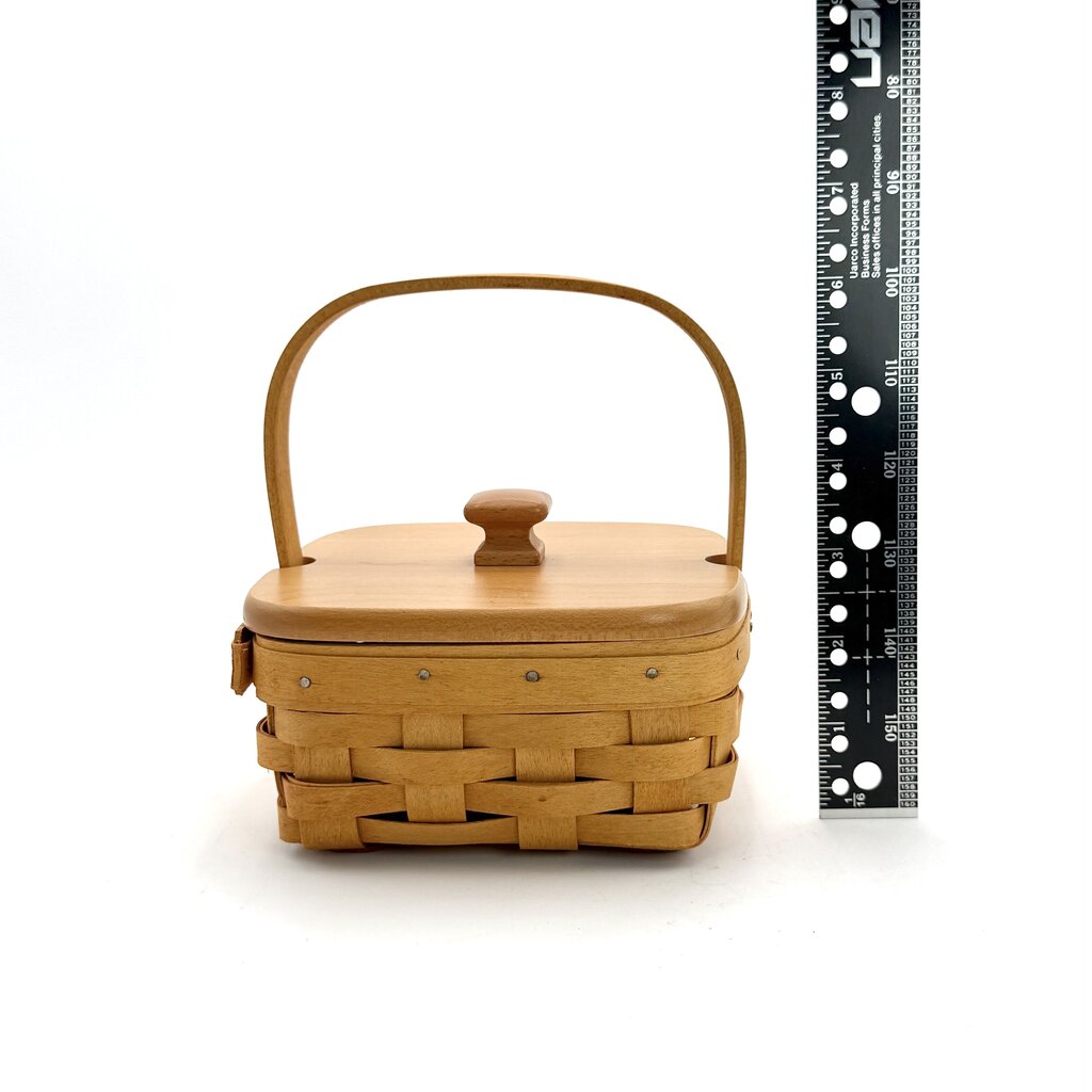 Longaberger 2002 Tarragon Lidded Storage Basket