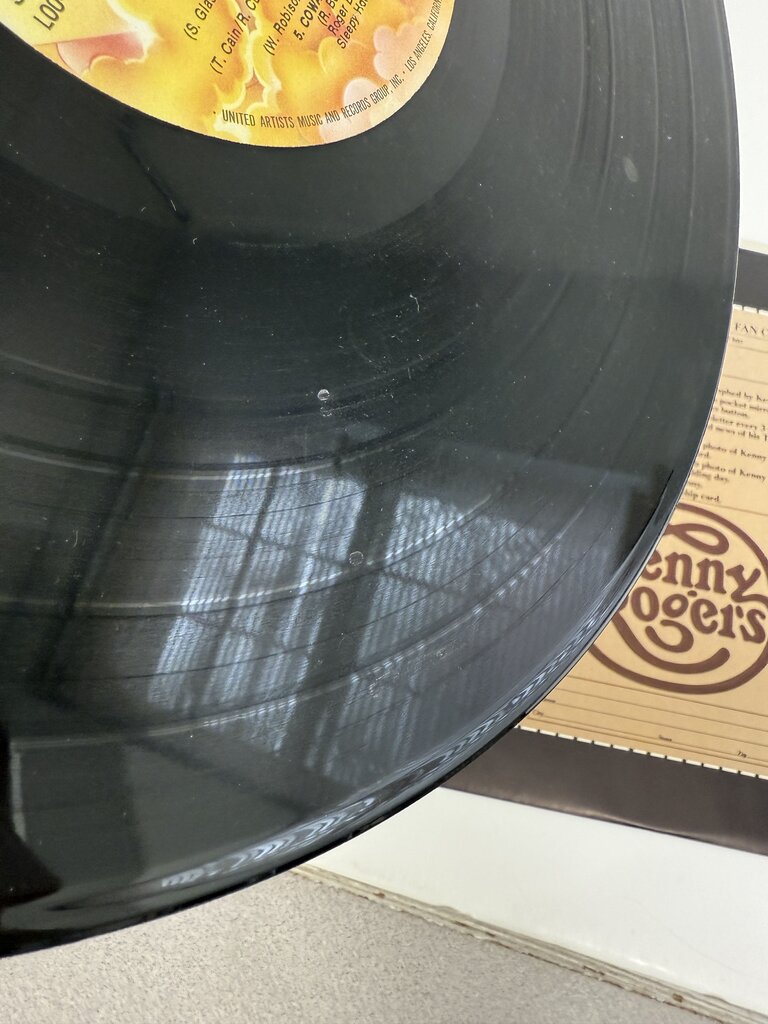 “Kenny” Vinyl Record Album by Kenny Rogers 1979 /ro