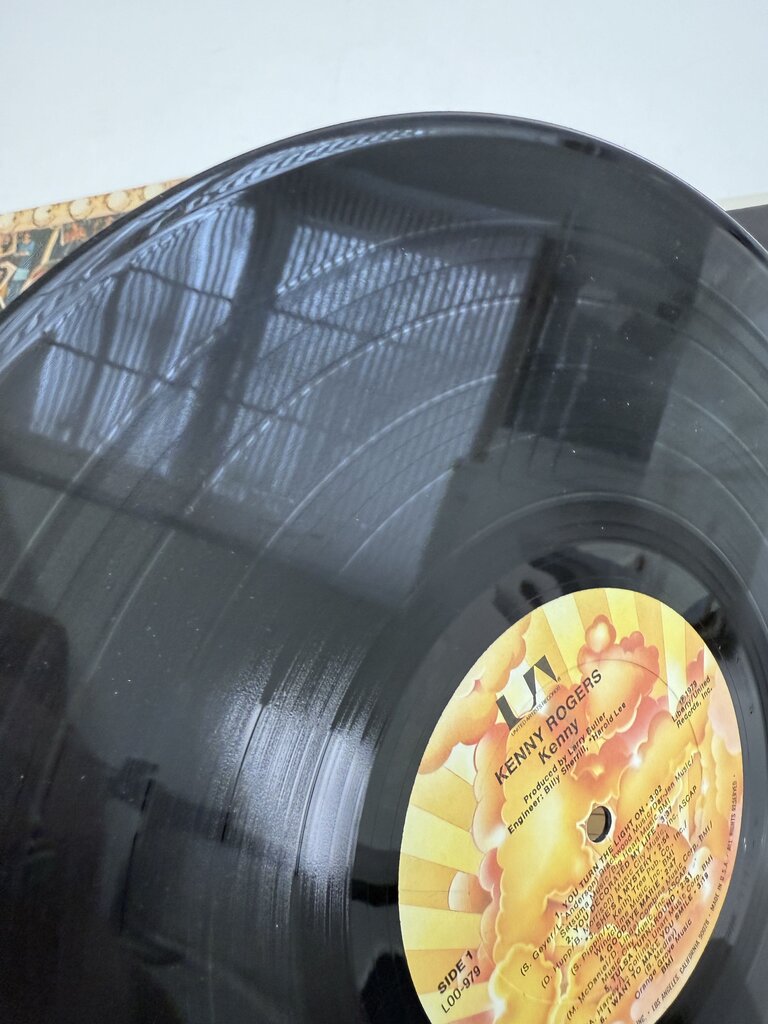 “Kenny” Vinyl Record Album by Kenny Rogers 1979 /ro