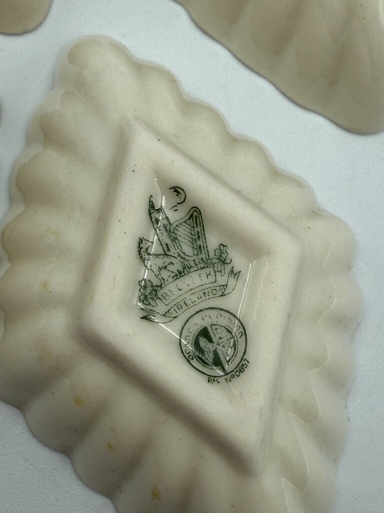 Belleek Ivory Salt Dip Cellar Green Mark set of 4 /ro