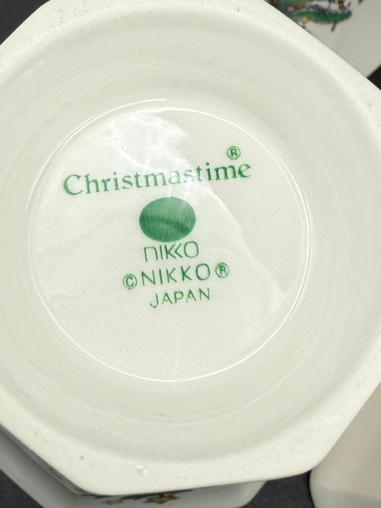 Set of 4 Nikko Christmastime Pedestal Coffee/Tea Mug Japan /roh