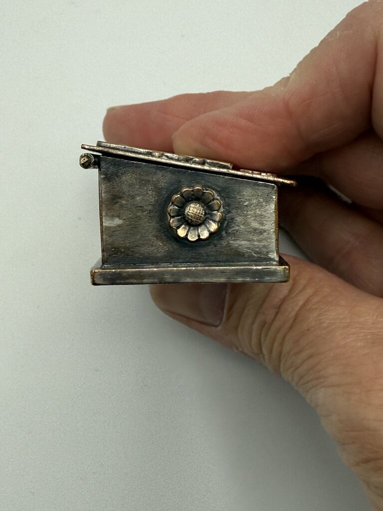 VTG Silver Plate Postage Stamp Box w/ND Crest /ro