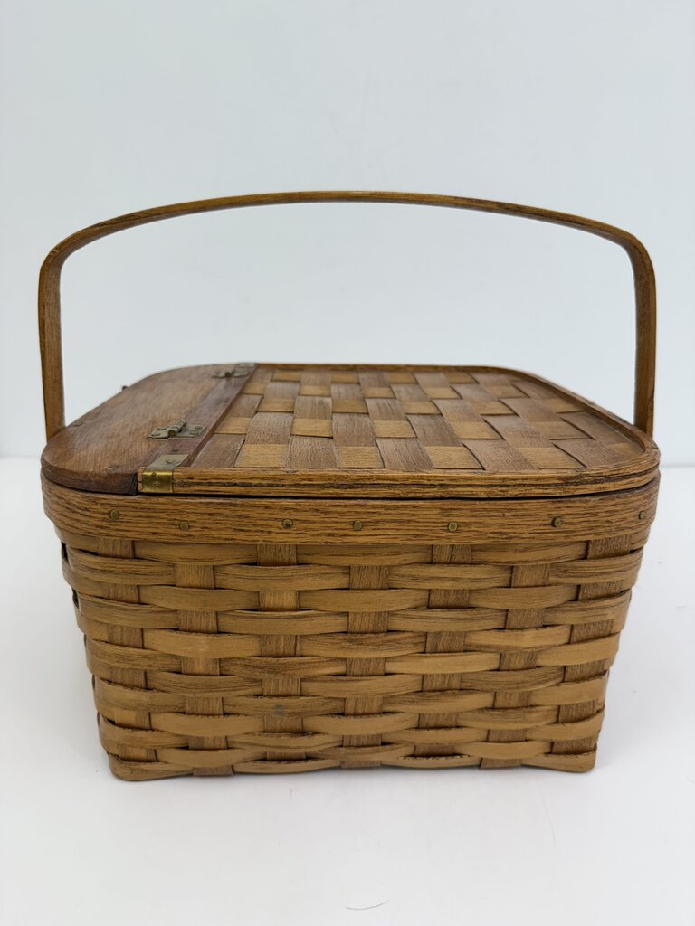 VTG Square HInged Pie Basket Double Handle /rw