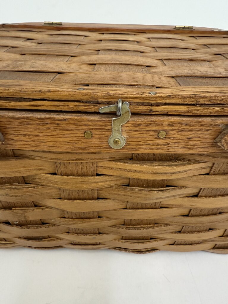 VTG Square HInged Pie Basket Double Handle /rw