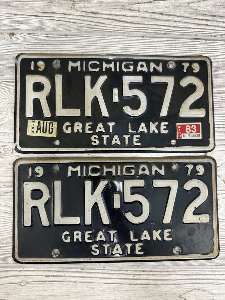VTG Lot of 10 Michigan License Plate 1965 -1979 /ro