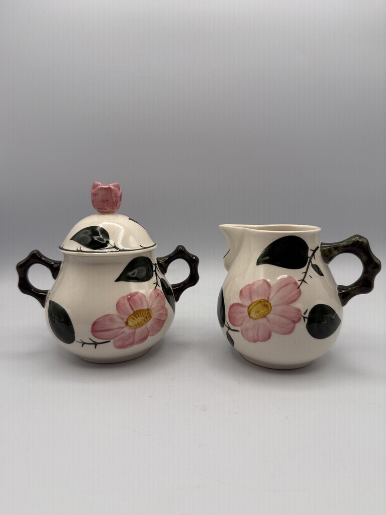 Villeroy & Boch Wild Rose pattern Sugar Bowl w/lid and Creamer /roh