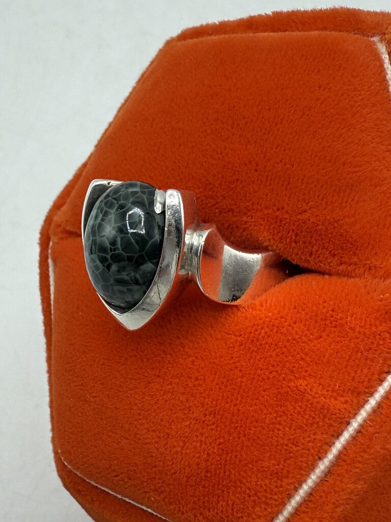 Sterling Silver Michigan Greenstone Cabochon Ring Size 9.25 /ro