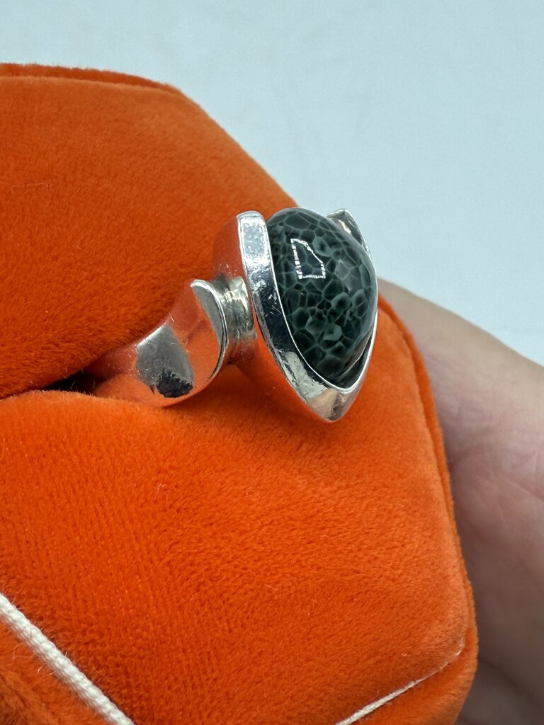 Sterling Silver Michigan Greenstone Cabochon Ring Size 9.25 /ro