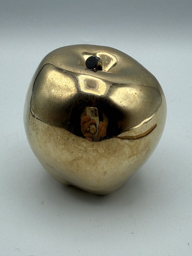 VTG 24 KT Gold Plate Apple Paperweight /ro