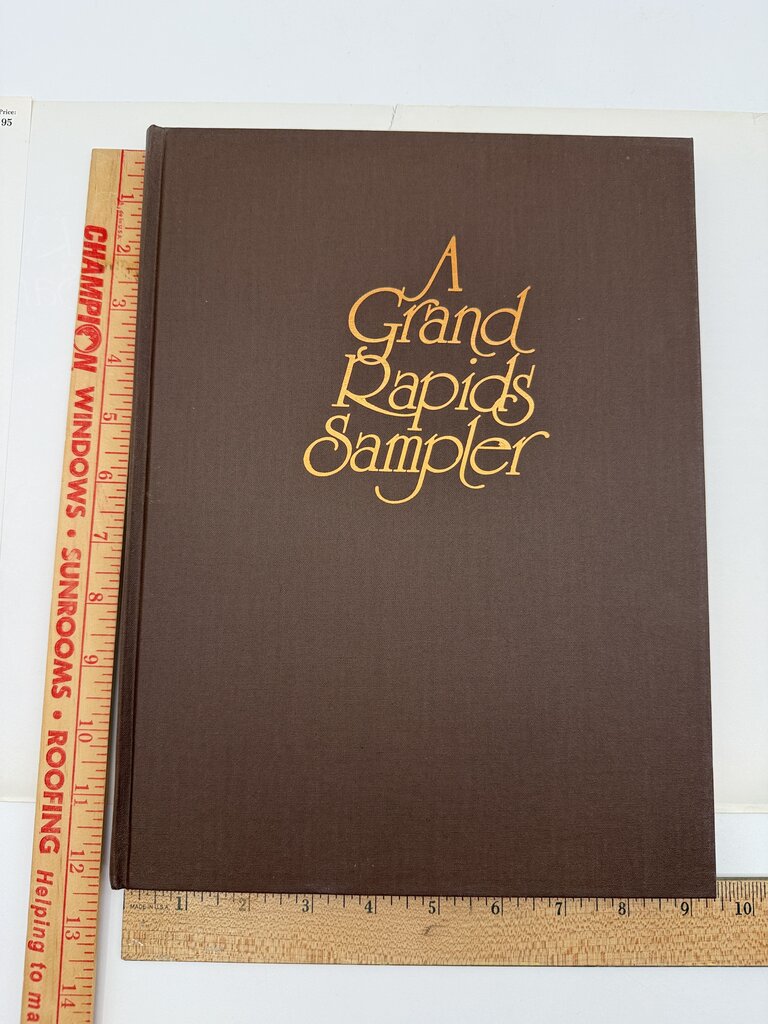 A Grand Rapids Sampler by Gordon L. Olson 1992 HC /ro