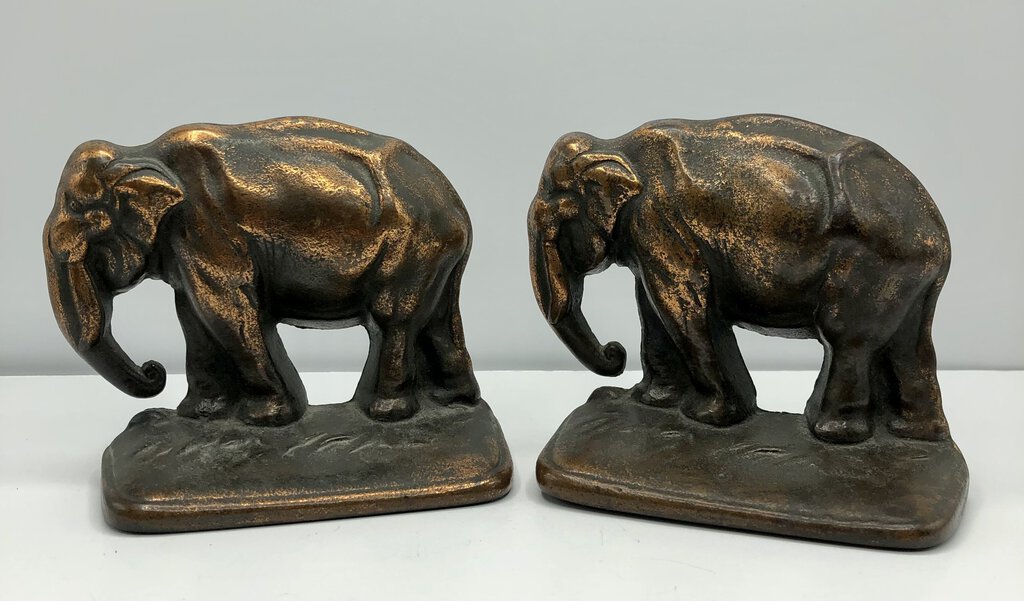 Vintage Cast Iron Elephant Pachyderm Book Ends /b