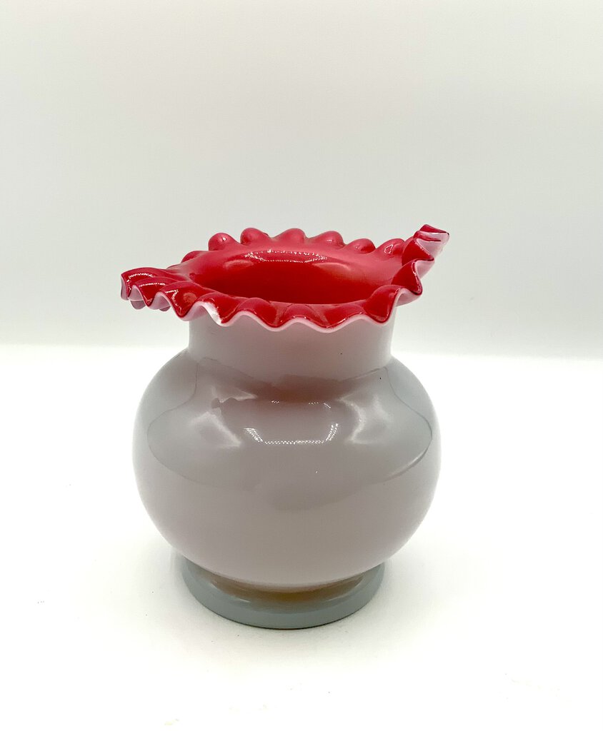 Vintage Fenton Art Hand Blown Glass Vase /ah