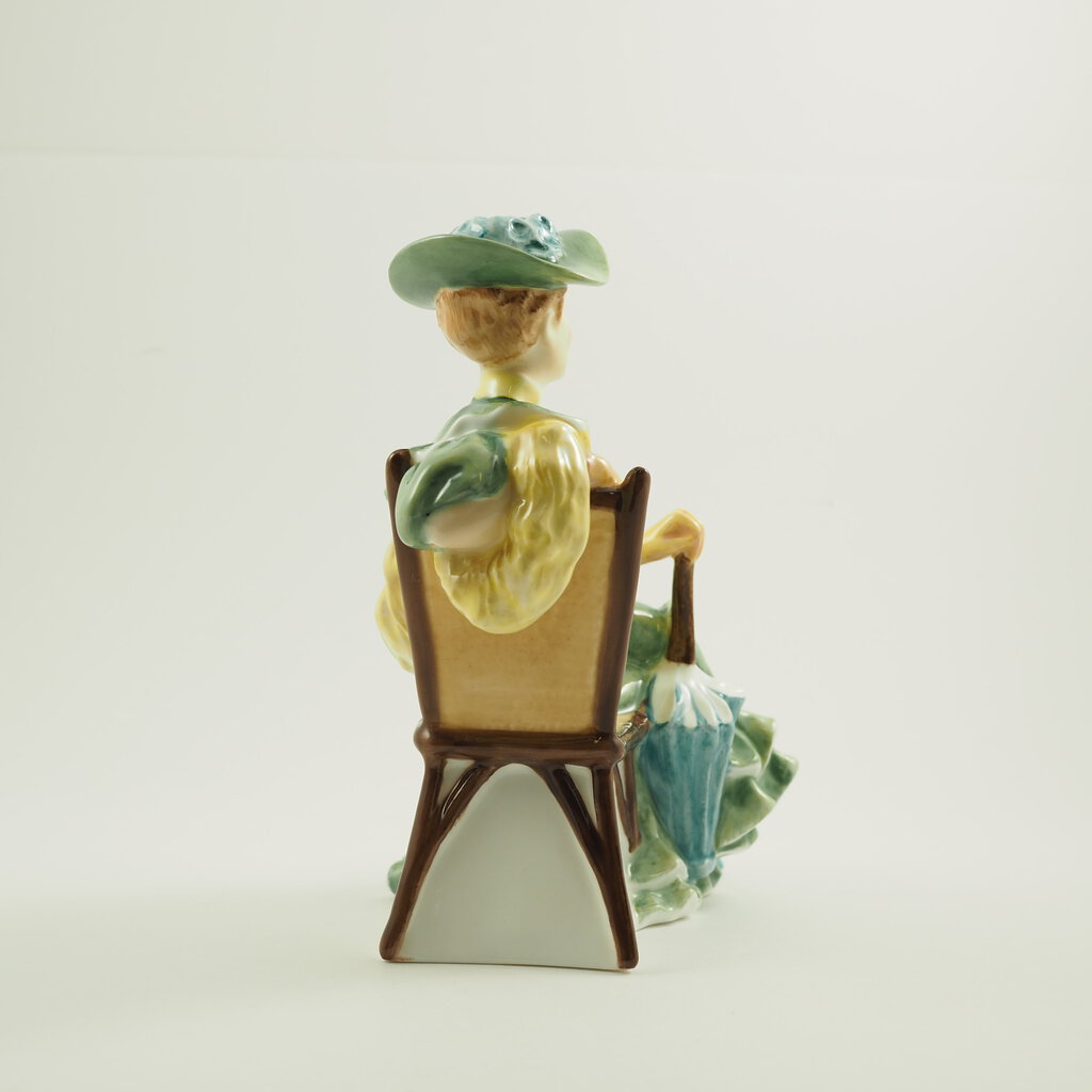 Royal Doulton “Ascot” Porcelain Figurine HN2356 /hg