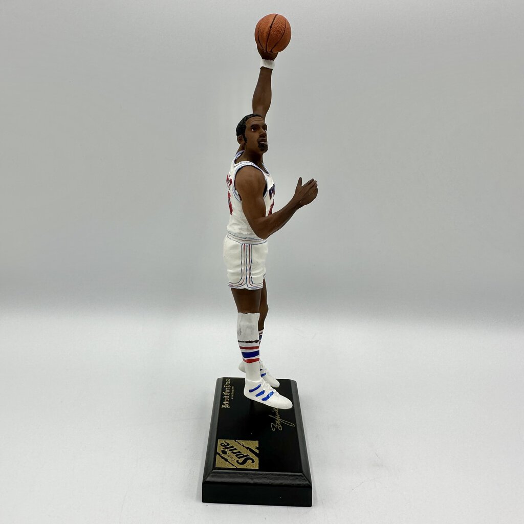 Detroit Pistons Bob Lanier Flashback Fridays Ltd Edition Figurine w/Box /cb