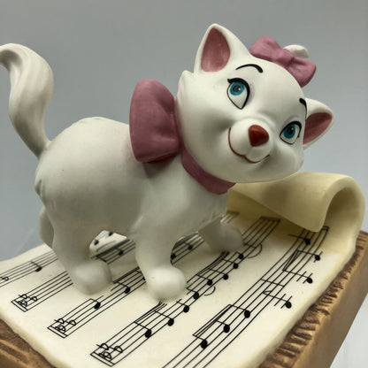 Disney WDCC Aristocats Marie “Hitting All The Right Notes” Figurine /b