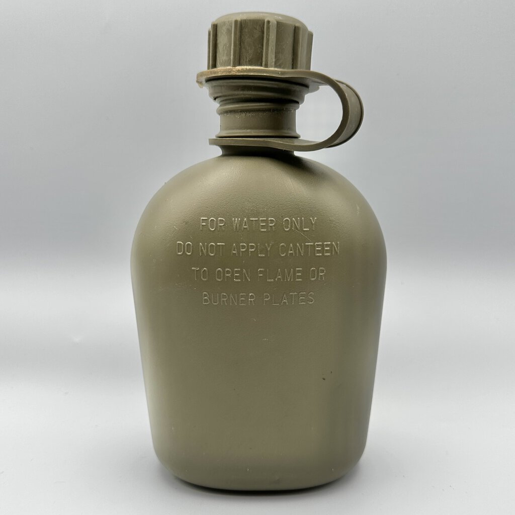 1966 US Military Vietnam Era M-1961 Abcon Olive Green Plastic Canteen /cb