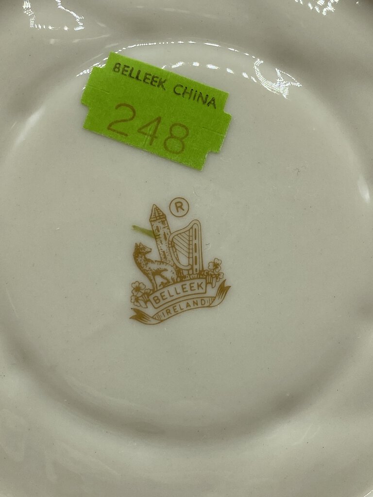 Belleek Porcelain Harp Plate 9.25” Shamrocks Ireland /roh