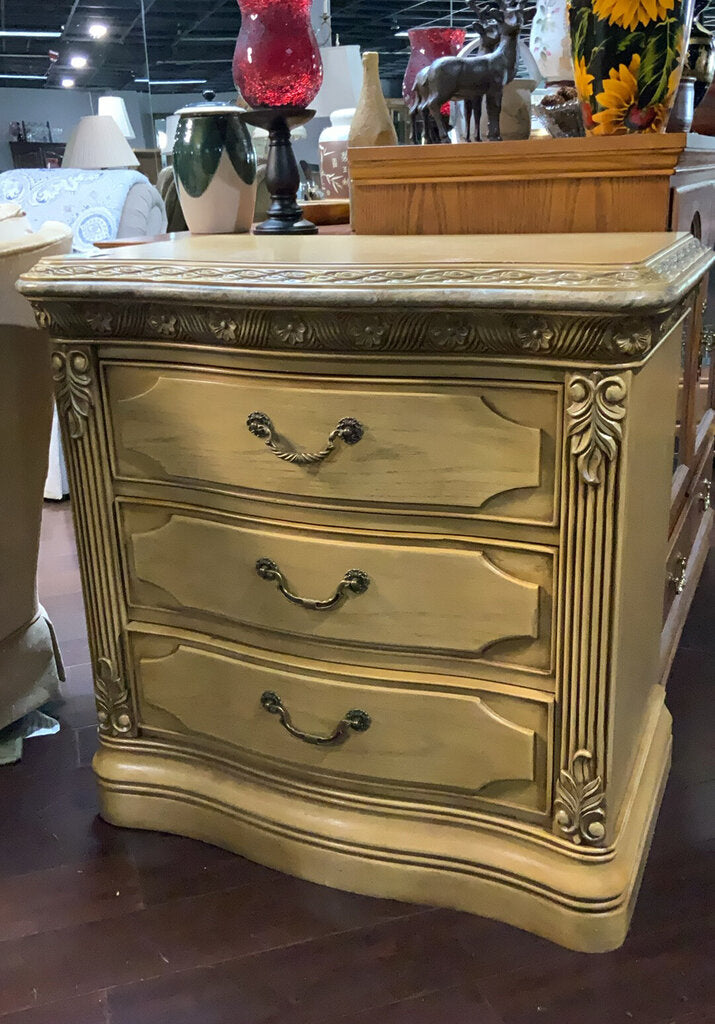 Villa Nova Nightstand