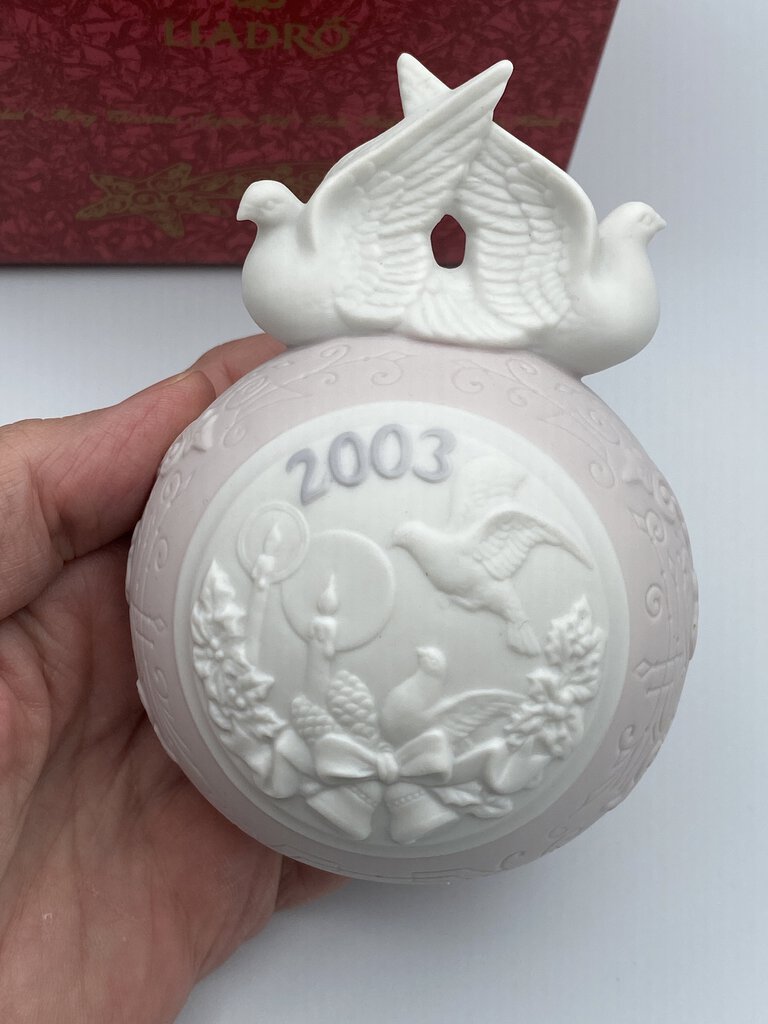 Lladro 2003 Pink Turtle Doves Christmas Ball Ornament /ro