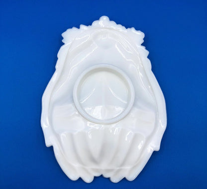 Vintage Westmoreland Milk Glass cupped Hands Dish /b