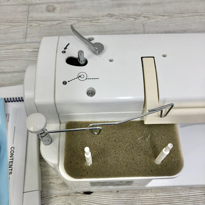 Brother PQ-1500S Sewing Machine w/ Sewing Feet Attachments B