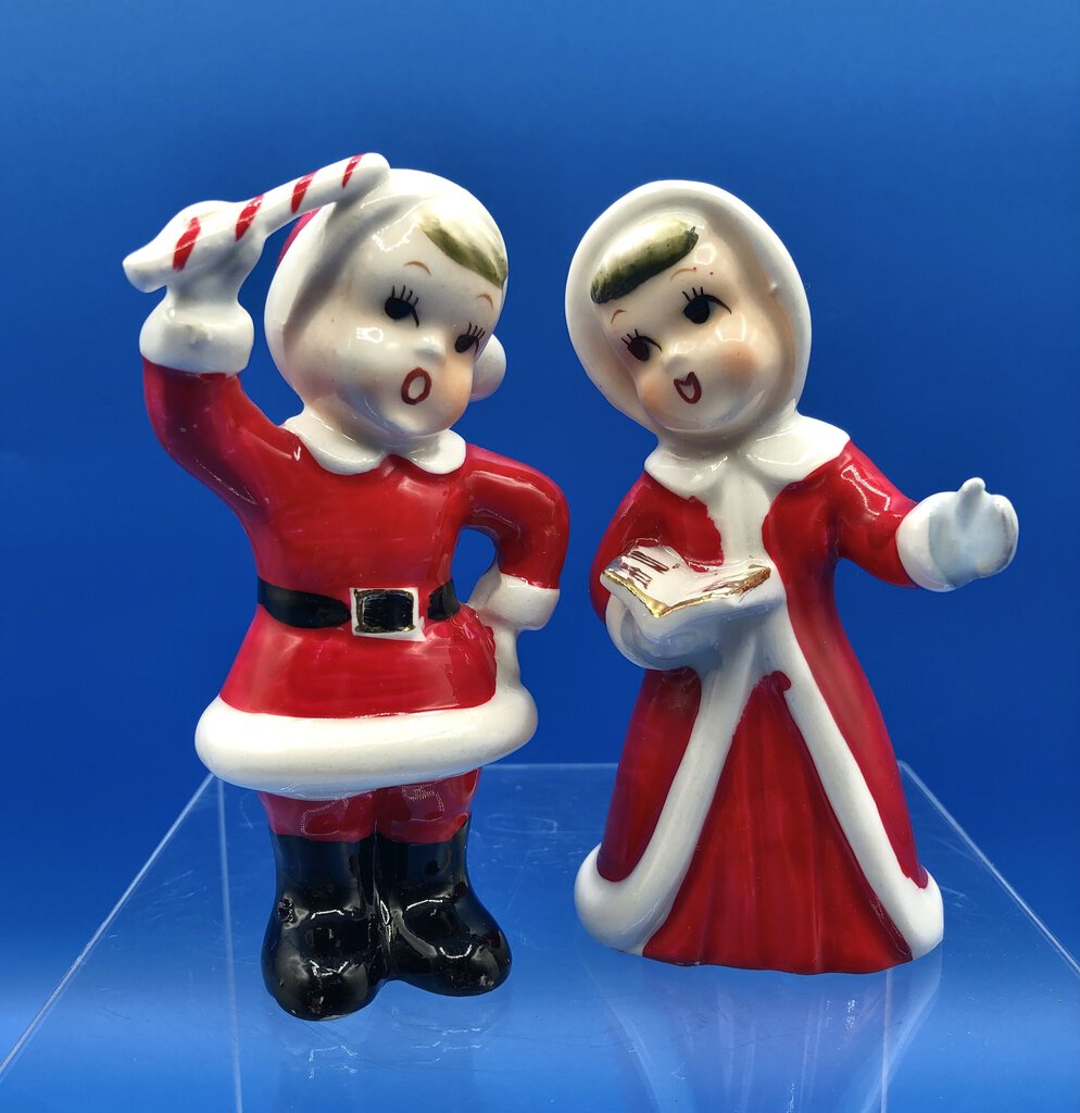 Vintage Napco Christmas Boy & Girl S&P Shakers /b