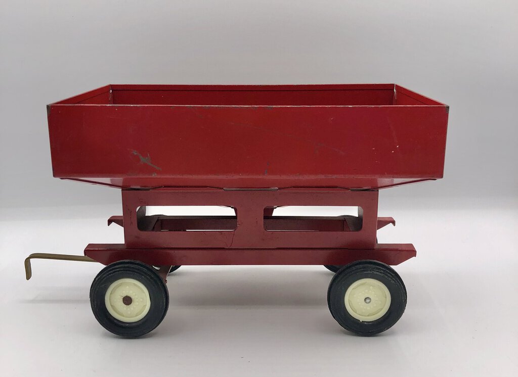 Vintage Ertl 1:16 Scale Gravity Feed Wagon /b