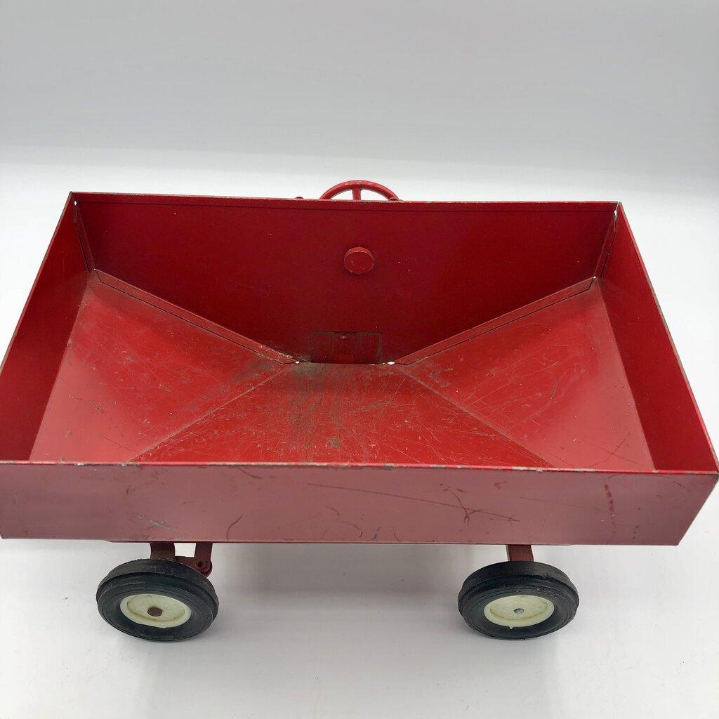 Vintage Ertl 1:16 Scale Gravity Feed Wagon /b