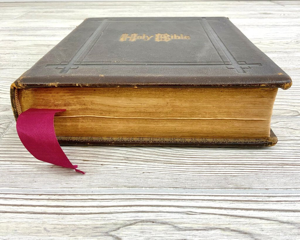 Antique J.B. Lippincott Large Dark Brown Leather Bound Illustrated Family Holy Bible.1880s /cb