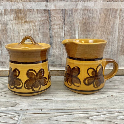 Vintage Metlox Poppytrail “Carmel” Sugar and Creamer Set /cb