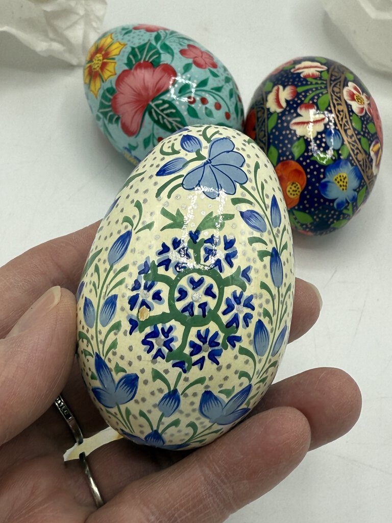 Kashmir Floral Hand Painted Folk Art Paper Mache Eggs set of 3 /ro