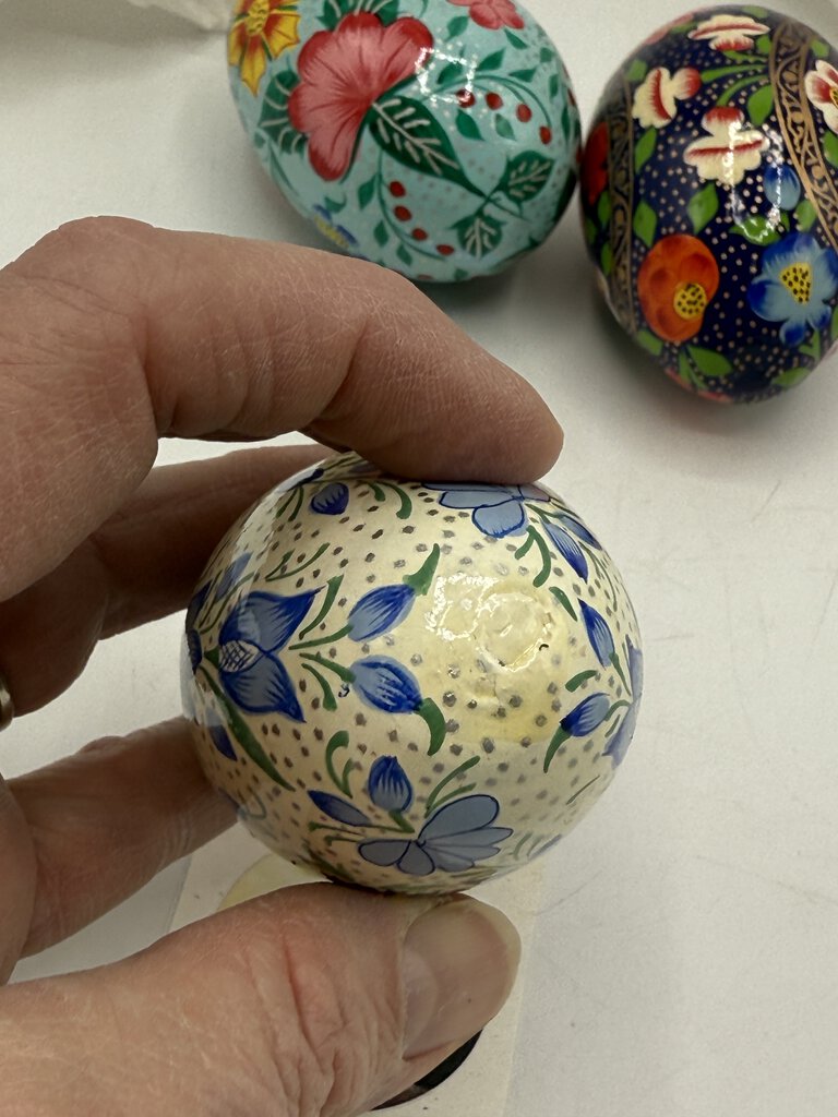 Kashmir Floral Hand Painted Folk Art Paper Mache Eggs set of 3 /ro