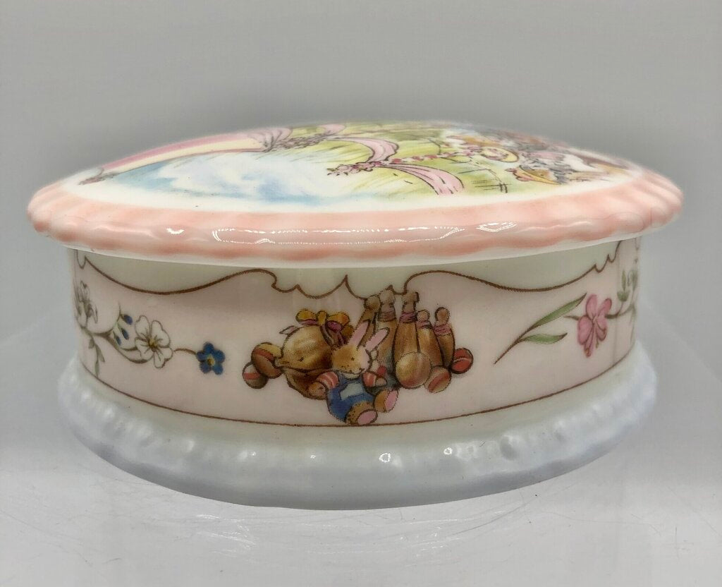 Royal Doulton Brambly Hedge “The Birthday” Trinket Box /b
