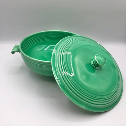 Vintage HLC Fiesta Fiestaware Light Green Covered Casserole Dish /b