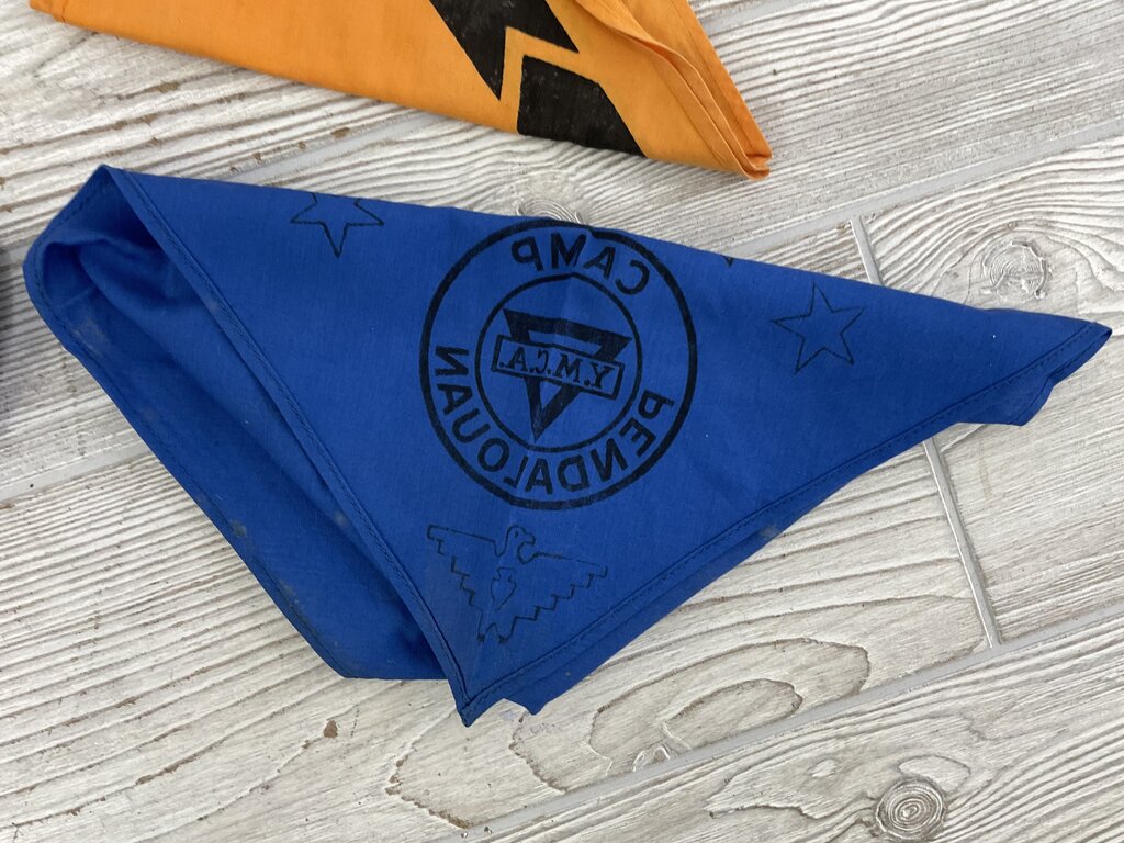 Vintage Boy Scout of America Cub Scout Official Uniform Long Sleeve Shirt & 5 Bandanas - Camp Pendalouan, Michigan /s